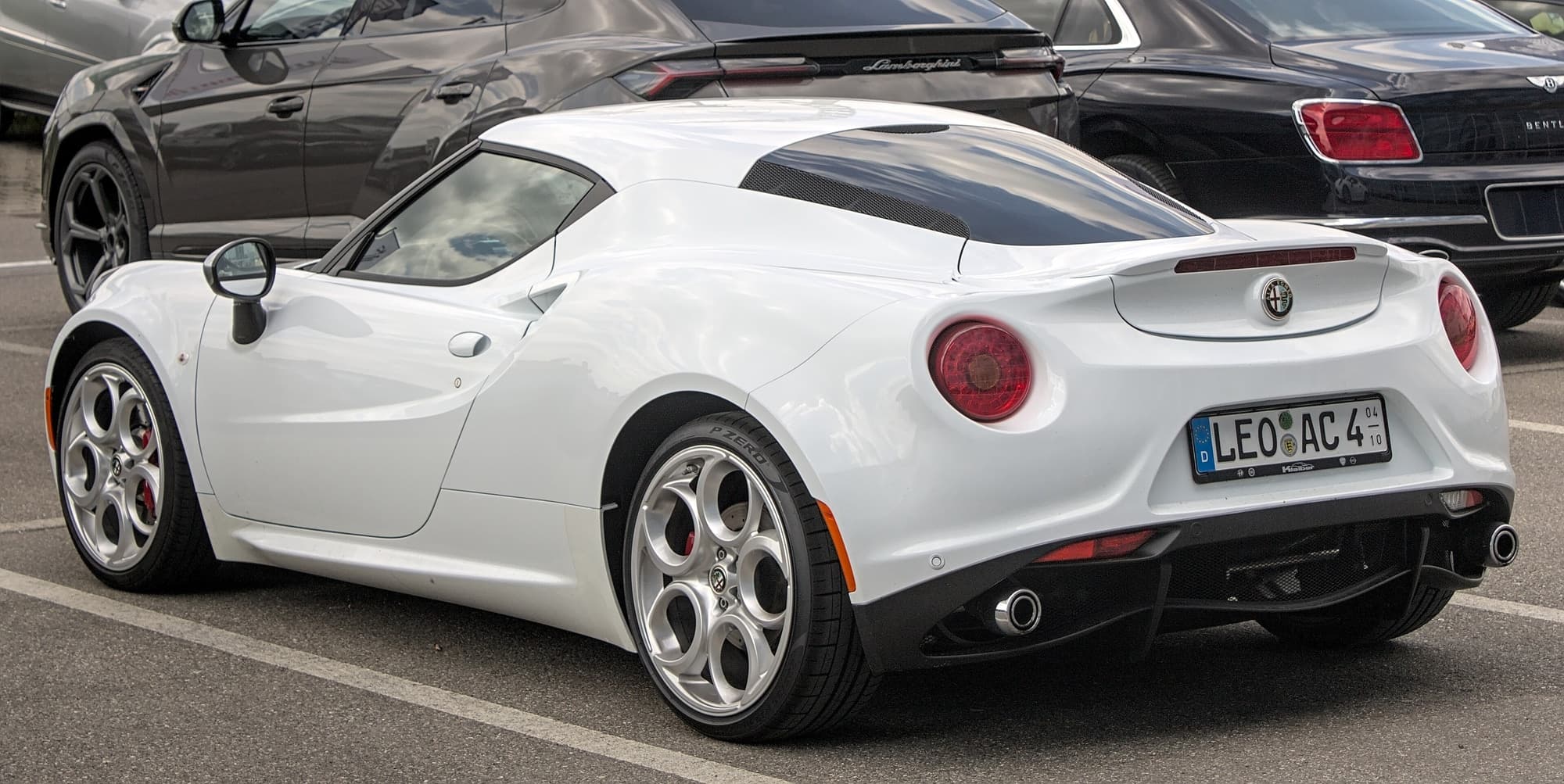 Modern Sports Cars trivia question image