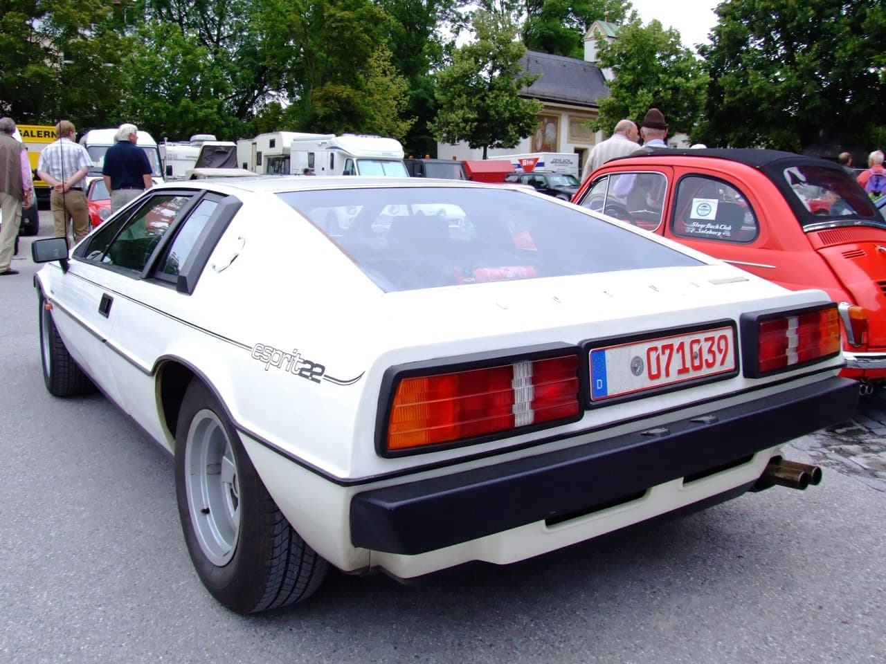 Classic Sports Cars trivia question image
