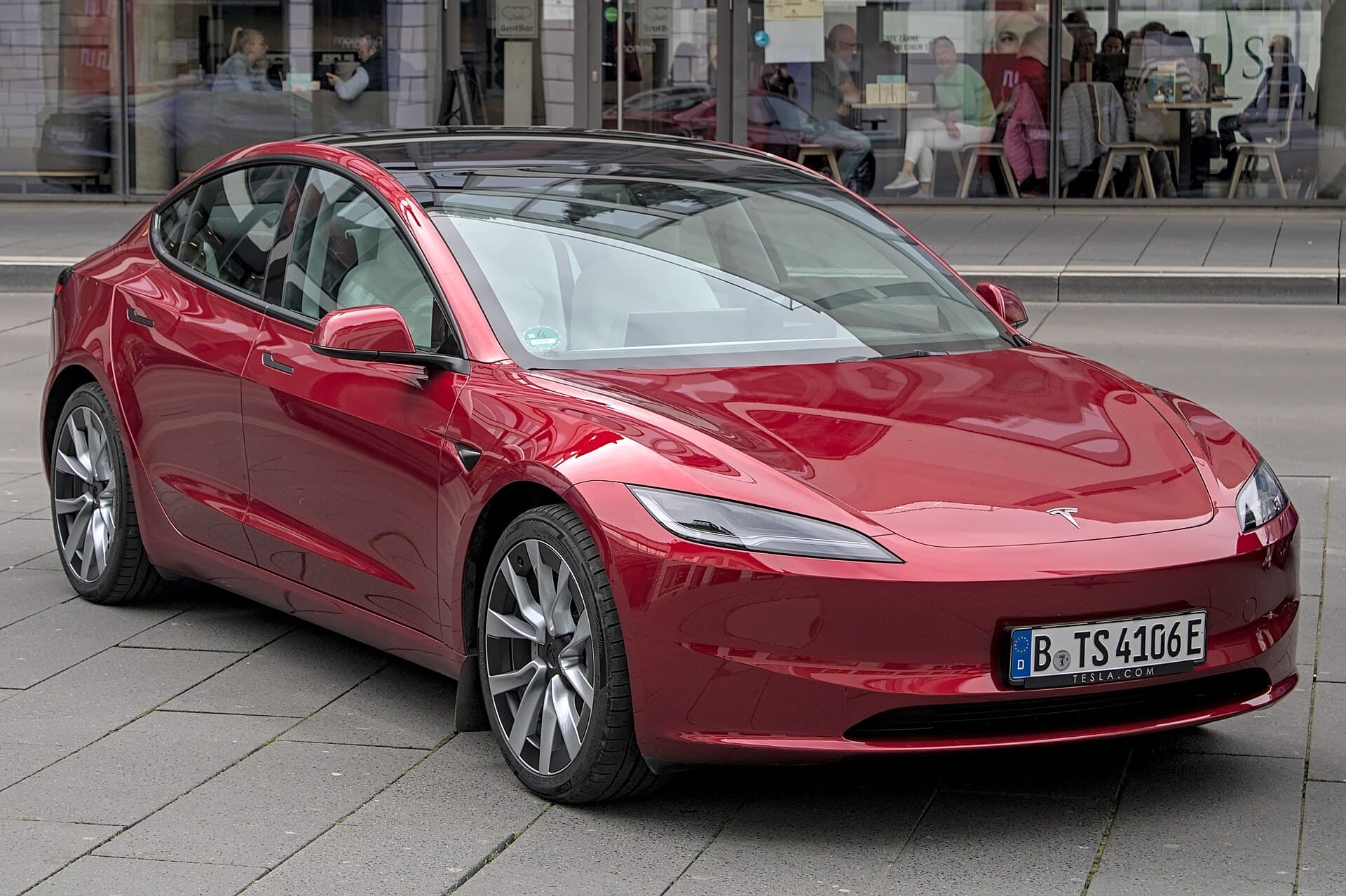 Everyday Modern Cars trivia question image